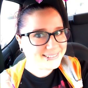 Meet your Posher, Cara